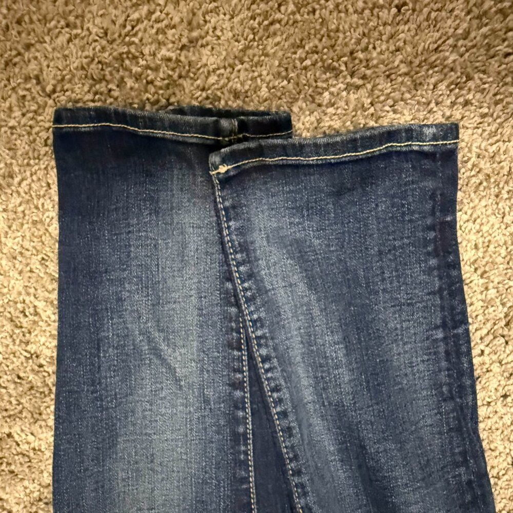 7 For All Mankind Slim Cigarette Jeans Size 28 Distressed EUC $189 - Picture 3 of 6